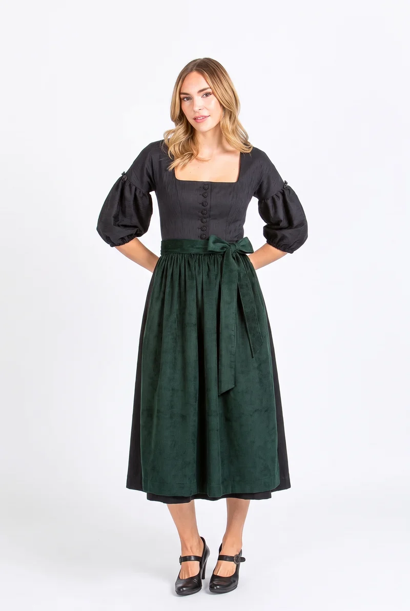 Almliebe Ärmeldirndl Josepha mit Broschen