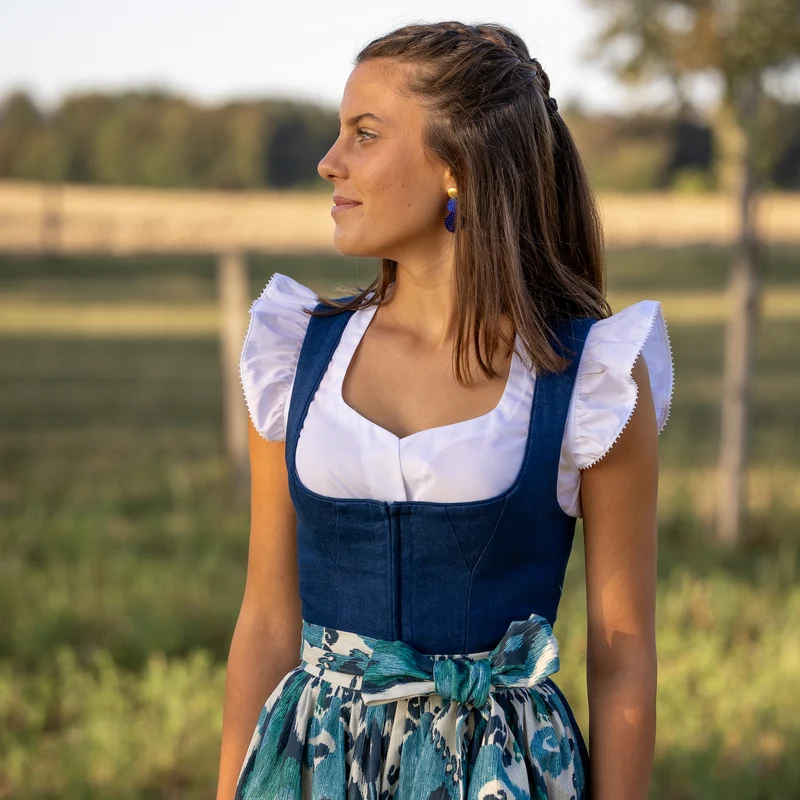 Dirndlbluse "Ella" mit Herz-Ausschnitt und Flügelarm - Waldorff