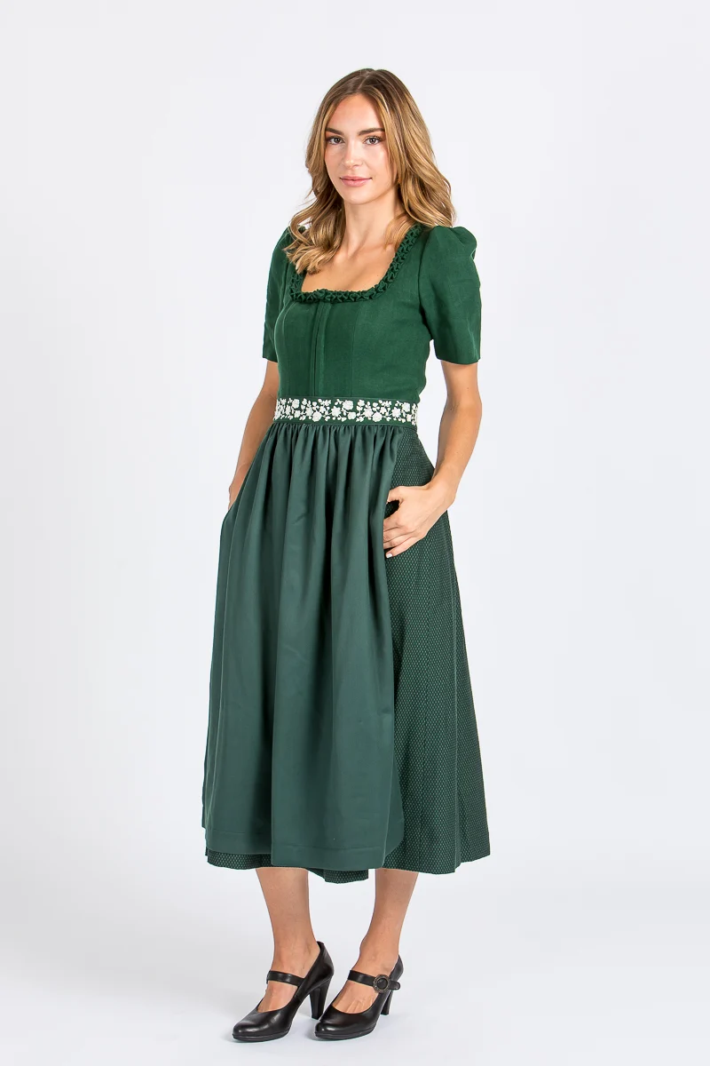 Almliebe Ärmeldirndl Maria mit Froschgoscherl