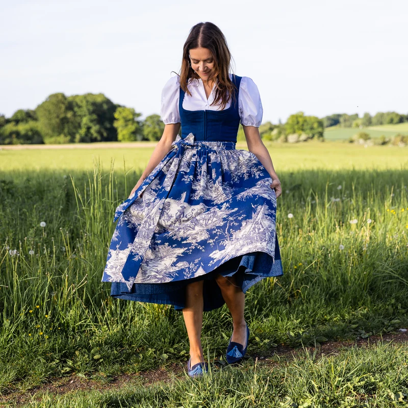 Baumwoll-Dirndlschürze "Sarah" Blau Toile de Jouy