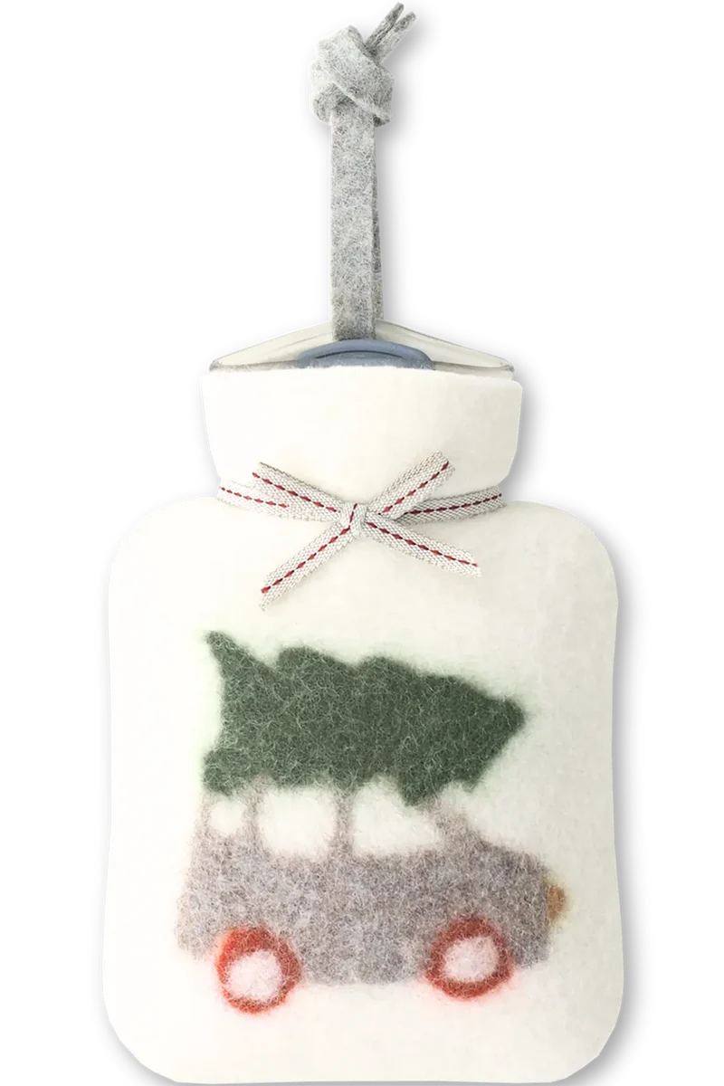 Wollfilz-Mini-Wärmflasche mit Weihnachtsauto - wollweiß