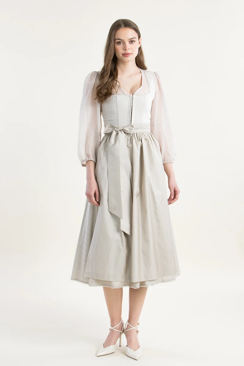 Kinga Mathe Dirndl Maranello creme