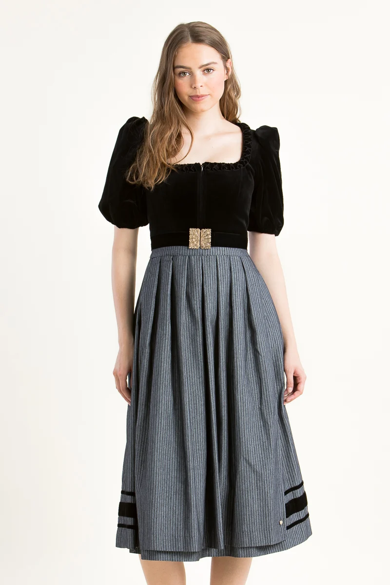 Alpenherz Samtdirndl Mona Schwarz