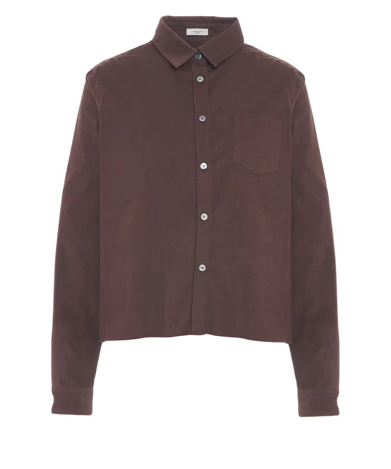 Camicia con tascha applicata