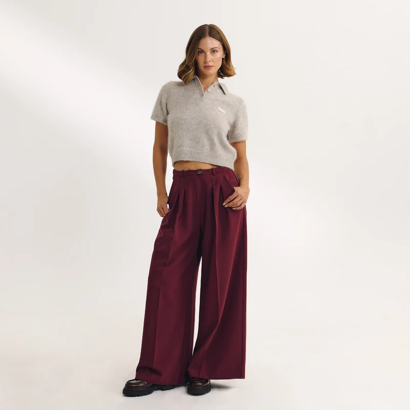 Taillierte Hose mit Weitem Bein - Kirschlack